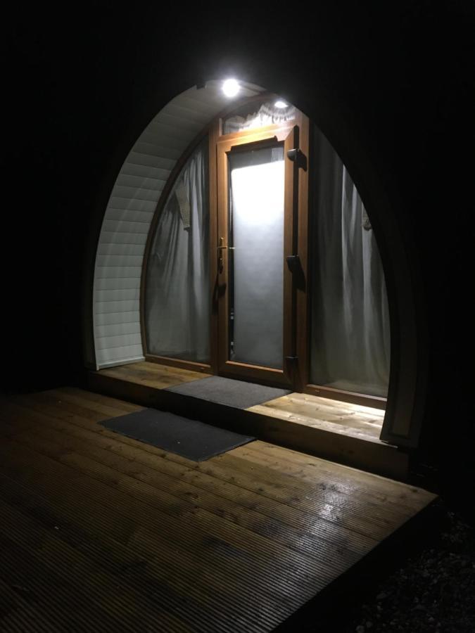 Hotel Orchard Luxe Glamping Pod Dungannon Esterno foto